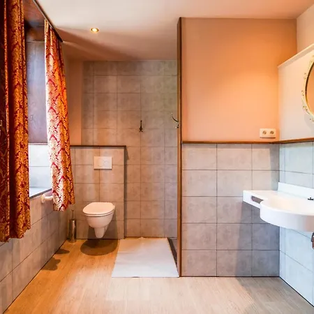 Vireux-wallerand Chateau Sleeps 60 Wifi *