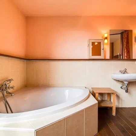 Landsted Vireux-wallerand Chateau Sleeps 60 Wifi